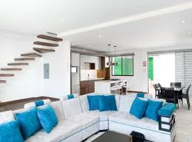 Lujosa y exclusiva casa en Salinas! Cerca de todo
