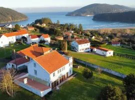 Beachfront Surf & Holiday House, Charming & Quiet