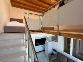Sea Holiday Apartments，位于伏罗拉的酒店