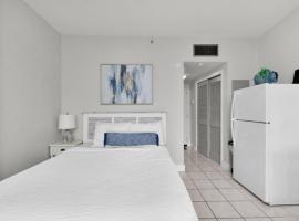Cozy Bayfront Condo