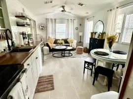 Your home away from home! Entire cottage- Disney