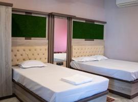 Hotel DHRUBATARA，位于Khātra的酒店