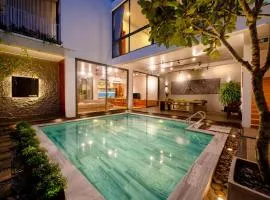 Sila Prana Villa - Luxury Private 8BRs Pool Villa Da Nang Beach