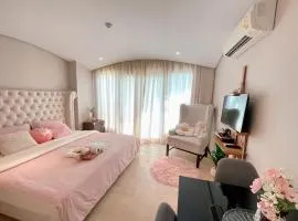 Venetian Signature Condo Pattaya