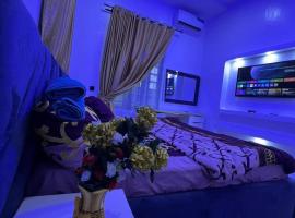 A1 Serviced Apartments，位于Awoyaya的酒店
