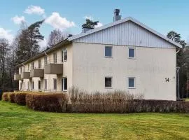 2 Bedroom Stunning Apartment In Grimsås