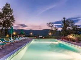 Amazing Home In Monterchi