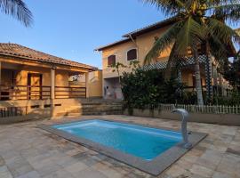 Casa Sol e Mar Jaconé: Um paraíso entre o mar e a lagoa，位于加克内的酒店