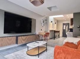 Appartement jardin bailleul 02，位于拜约勒的酒店