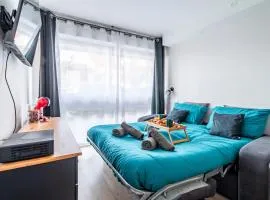 Studio neuf et équipé - 1/2 pers Proche Versailles