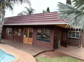 4 Seasons Country Club