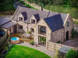 Luxury Cottage in Peak District near Alton Towers