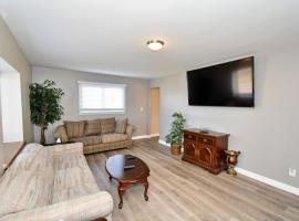 2 Bed, 1 Bath, Upper Level Unit，位于切斯特菲尔德的酒店