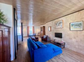 Casa Montcalm - T2 -Clim -Proche GareCentre Brive，位于布里夫拉盖亚尔德的酒店