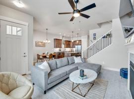 Lovely Townhome at the TPC Golf Course，位于Berthoud的酒店