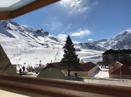 LAS LEÑAS Duplex Esparta，位于拉斯莱尼亚斯的酒店