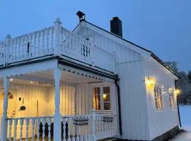 Marvelous farmhouse with amazing fjord and mountain view in Northern Norway