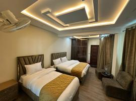 Hotel Summer Palace Murree，位于穆里的酒店