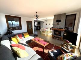 Villa Detelina near the Bansko Ski Resort，位于拉兹洛格的酒店