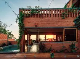 Coyote, 7BR Ocean View Villa, 2 Pools, Zipolite