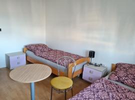 Modern urban loft apartment，位于奥帕瓦的酒店
