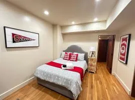 Studio- Steps from Stanford & Close to Everything!