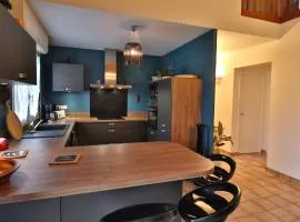 Maison confortable 3 chambres, jardin, proche plages & bourg, WiFi, parking - FR-1-813-15