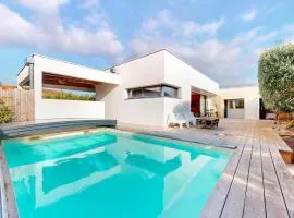 Awesome Home In Médis