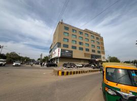 Hotel The Crown Inn，位于Jhunjhunūn的酒店