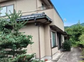 一棟貸切ゲストハウスかた籠
