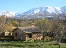 Complejo Turístico Las Cañadas Casas de Campo- Actividades Gratuitas Todos los Fines de Semana，位于巴尼奥斯德蒙特迈奥尔的乡间豪华旅馆