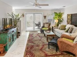 Duval Square Retreat