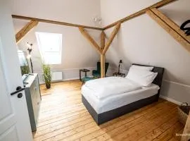 6 Zimmer 130 m2 Wundervoll sanierte Wohnung zentral ruhig hochwertig