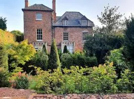 Clairville Apartment - Garden Terrace, Central Ross-on-Wye