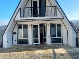 White A-frame，位于Çilǝgir的酒店