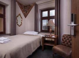 Hotel Retro B.A. Zientarski，位于绿山城的酒店