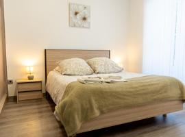 A L'Ombre du Pin "1" - Ground-Floor T3 near Disneyland and Paris, 1-6 Guests，位于Le Pin的酒店