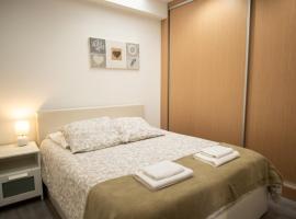 A L'Ombre du Pin "7" - Spacious T3 Duplex near Disneyland and Paris, 1-6 Guests，位于Le Pin的酒店
