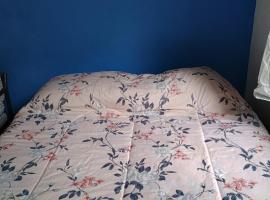 Casa 1 perto do Centro e UFLA，位于拉夫拉斯的酒店