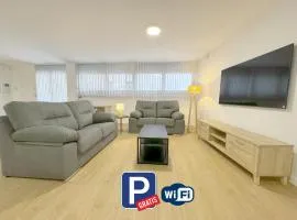 Amplio Apartamento con Parking y en el Centro