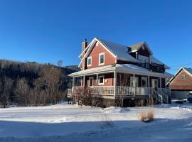 Belle maison avec vue sur la rivière，位于朗斯圣让的别墅