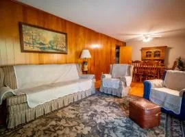 Amazing House Hot Tub Mins To Major Hospitals