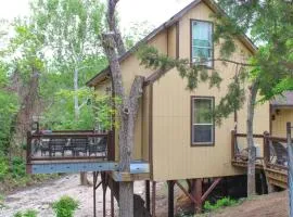 Treehouse 2 - Cardinal Casita