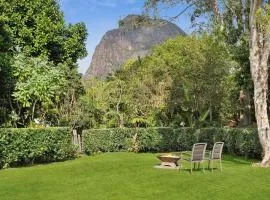 Mountain Views, Spa Bath, Pet Friendly, Near Zoo!