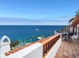 NEW! Premium Ocean Views, Corner Condo with Fireplace and Golf Cart