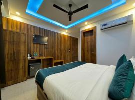 Hotel Vaidik Ganga，位于瑞诗凯诗Dehradun Airport - DED附近的酒店