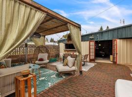 Brick & Creek House home，位于Sutter Creek的酒店