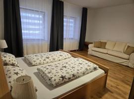 Apartments Empede，位于吕本山麓诺伊施塔特的酒店