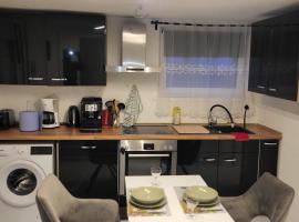 Stilvolle 3-Zimmer-Oase，位于米赫拉克尔的酒店