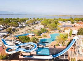 Mobile-Home 6 pers Camping 4 Etoiles 66140 Idéal Familles，位于鲁西隆地区卡内的酒店